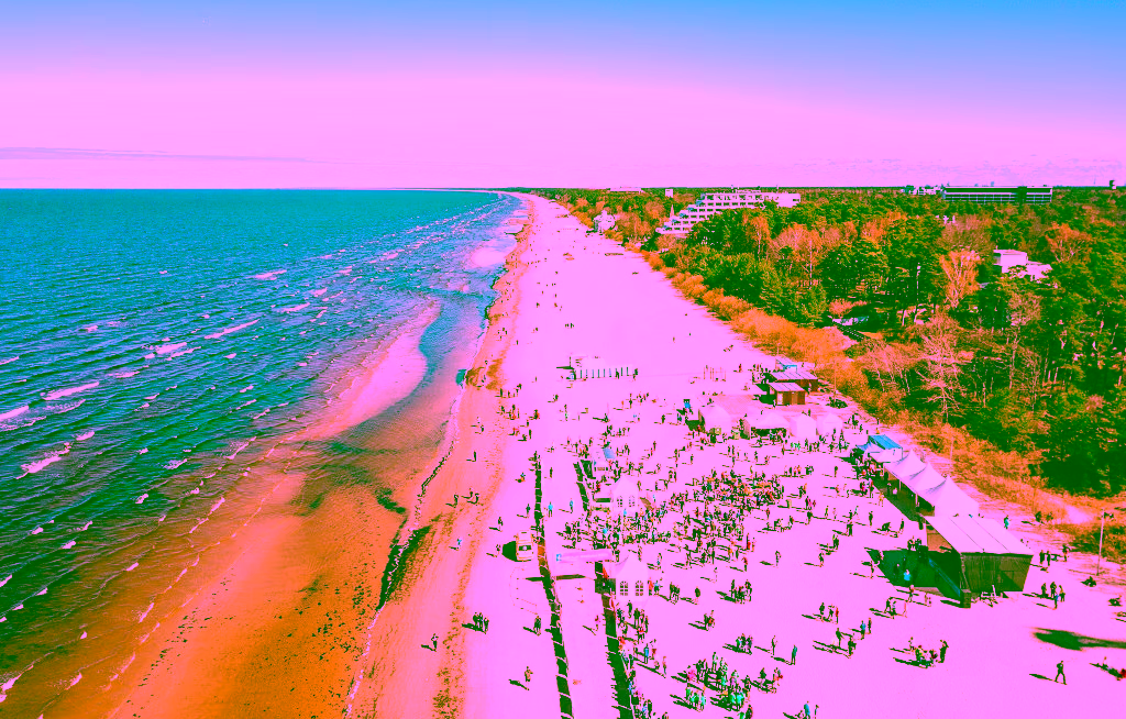 Blick auf den Badeort Jūrmala: Zwischen Ostseeflair, Nationalparks und historischen Städten bietet Lettland zahlreiche Möglichkeiten für unterschiedliche Freizeitreisen- und Incentive-Programme