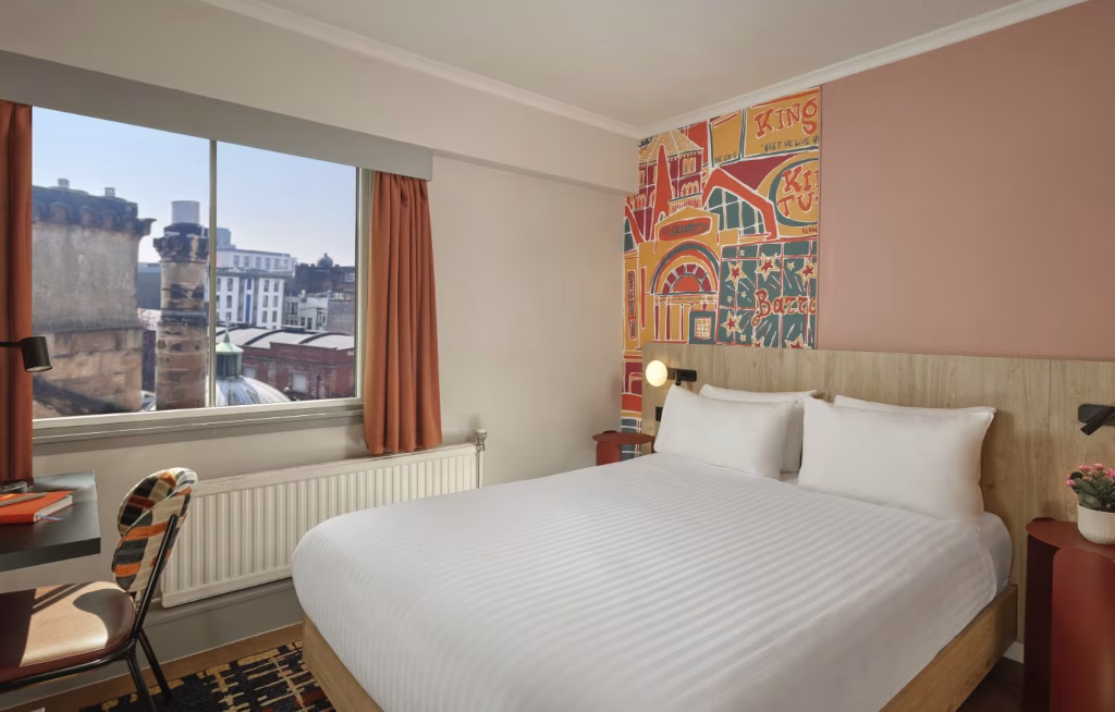 Eines der 91 Zimmer und Suiten im neuen lyf George Square Glasgow: Das Hotel im historischen Stadtteil Merchant City ist der erste Standort der Ascott-Marke in Schottland