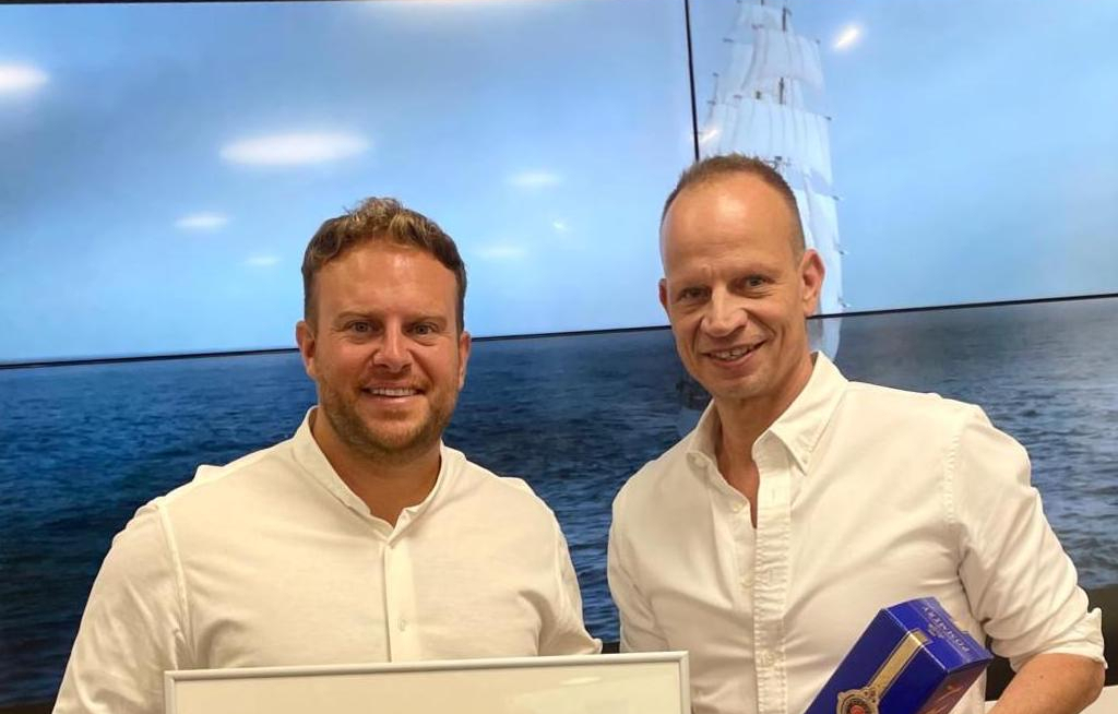 Reisebüro Stiefvater feiert 50. Geburtstag