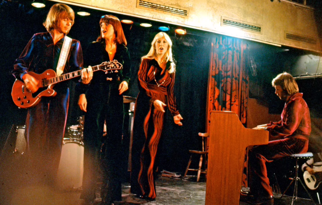 Bilder, Videos, Kostüme und allerhand mehr rund um den Song „Dancing Queen“ gibt es für Besucher des ABBA-Museums zu sehen