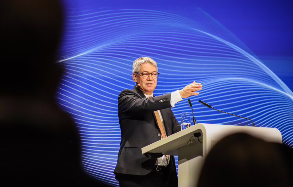Klare Botschaften aus Berlin: DRV-Präsident Albin Loidl fordert weniger Bürokratie, faire Wettbewerbsbedingungen und vor allem konkretes Handeln statt neuer Regulierung