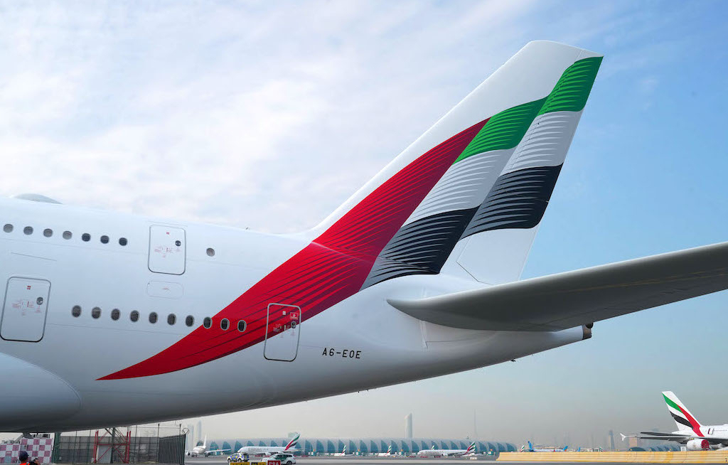 Emirates unterstützt sehschwache Passagiere