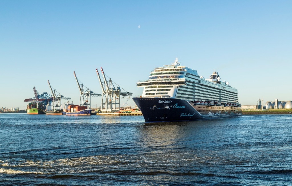 Leinen los für die neue Mein Schiff 1