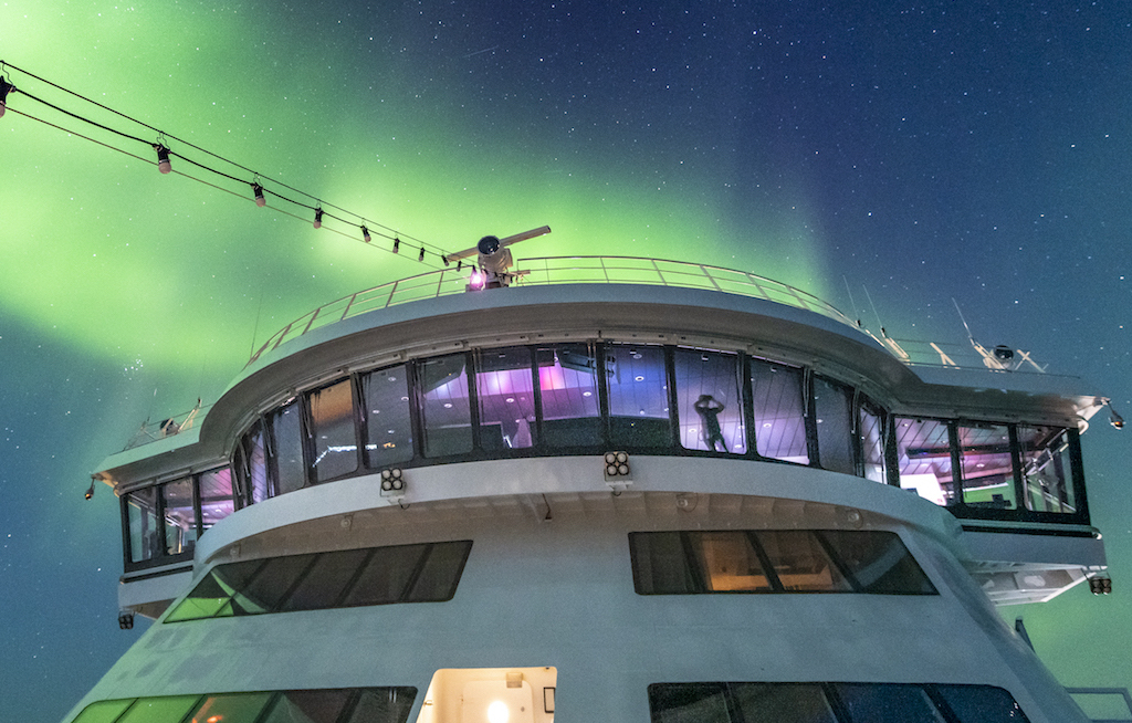Hurtigruten erneuert Nordlicht-Versprechen