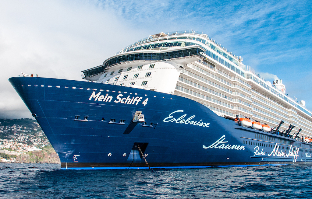 Peter Maffay rockt die Mein Schiff 4