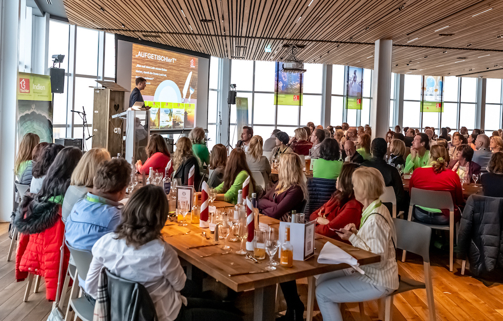 Tischler Reisen lädt zum Gipfel-Treffen ein
