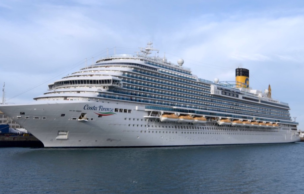Costa Firenze wechselt zu Carnival